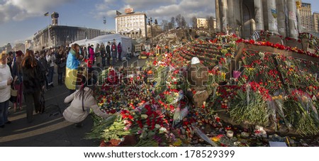 Kiev, Ukraine - February 24, 2014: Freed From Government Troops Evromaydan. Residents Of The City Bring Flowers And Light Candles In Memory Of The Fallen Defenders Of The Capital