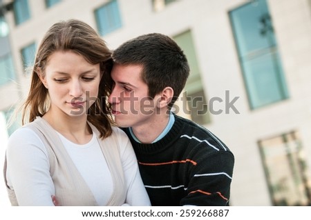 Relationship problems - man trying to reconcile with offended woman