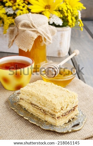 Layer honey cake