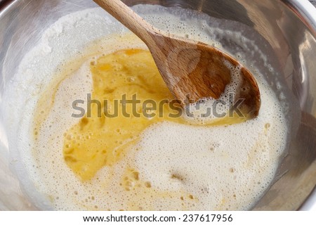 How to make yeast dough - step by step: mix eggs with sugar and dry yeast with milk and sugar - mixed previously