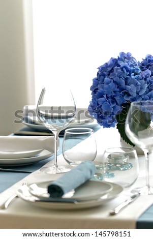 Blue White Hydrangea Table Setting