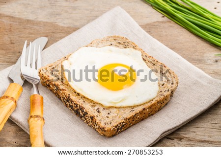 fried egg sandwich
