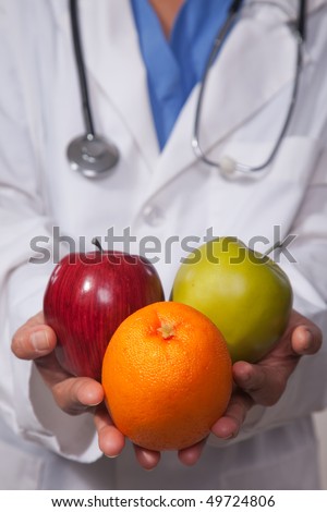 Doctor recommending healthy fruit diet