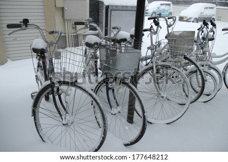 Japan- Feb08 : The heaviest snow in decades in Tokyo and other areas of Japan  , On FEB 08, 2014 in  Japan