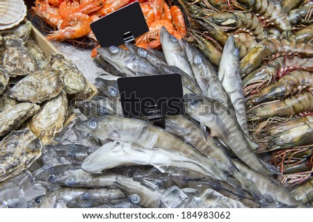 Fresh catch of fish and other seafood on ice