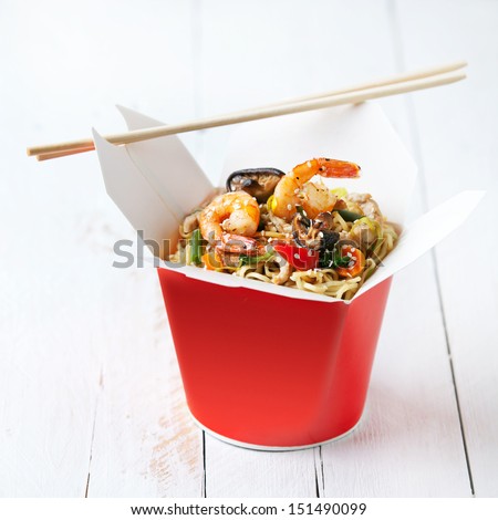 Noodles with shiitake mushrooms, shrimp and pork in sweet and sour sauce