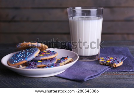 Crumbled glazed cookies