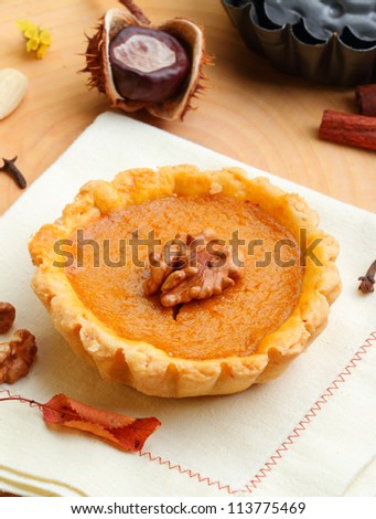 Mini pumpkin pie