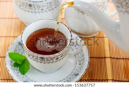 tea pouring close up shoot