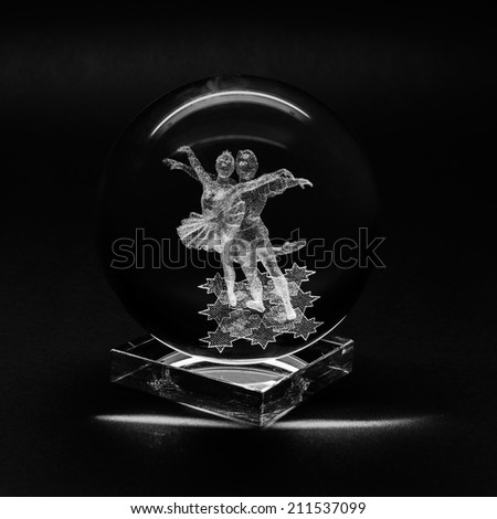 Ballet couple of dancers. Laser engraving inside the glass.