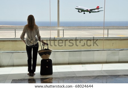 girl in airport