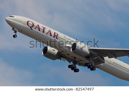 NEW YORK - MAY 5: Boeing 777 Qatar on final approach to JFK in New York, USA on May 5, 2010. Qatar Airline is rated as top3 best airlines in the world. Qatar airline is flag carrier airline of Qatar