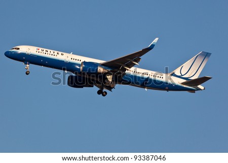 NEW YORK - JANUARY 7:Boeing 757 United Airline on final to JFK airport located in New York, USA on January 7, 2012 United is world\'s largest airline with over 86000 employees and second by fleet