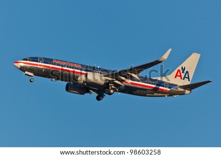 NEW YORK - MARCH 16:Boeing 757 American Airline approaching JFK in New York, USA on March 16, 2012. American Airline is on of the oldest American airlines and one of the biggest in the world