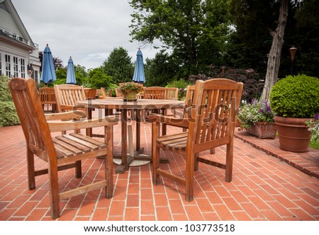 restaurant patio tables