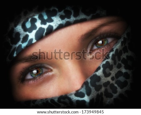 Mysterious women / Young women cover her face with a headscarf