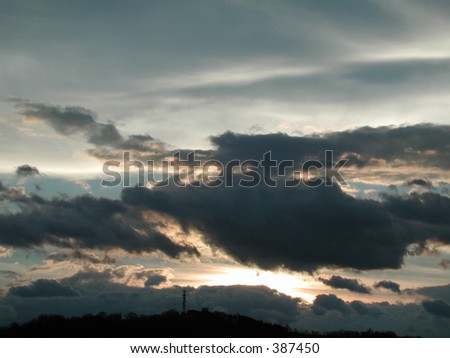 Large dark storm clouds in a winter sky at sunrise in Knoxville, Tennessee.