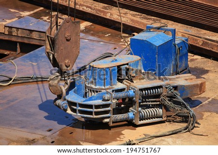 Hydraulic driven machine for Steel pipe pile foundation of  bridge construction