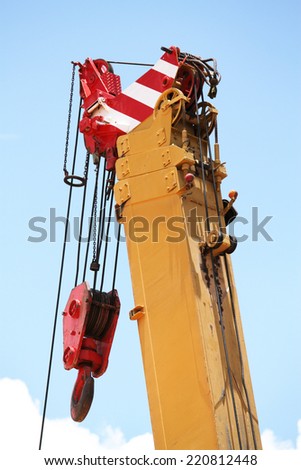 Lifting crane and its hook.