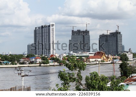 BANGKOK - THAILAND - OCTOBER 11 : Landscape beside Chaophraya river the main river of Bangkok on Oct 11, 2014 Bangkok, Thailand