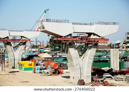 NONTHABURI - THAILAND - APRIL 19 : Elevated highway and it\'s support structure under-construction on Apr 19, 2015 in Nonthaburi province Thailand.