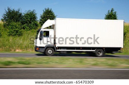 White truck speed