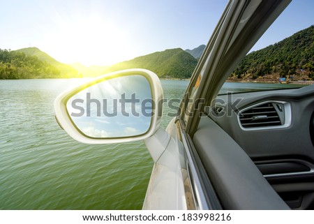 Car drove over the lake (the future concept car that can travel in water)
