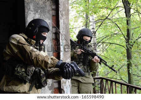 MOSCOW, RUSSIA - SEPTEMBER 16:special-purpose Units of the army and police are designed for special events with the use of special tactics and tools. Training fighters 16 September 2013 in Moscow