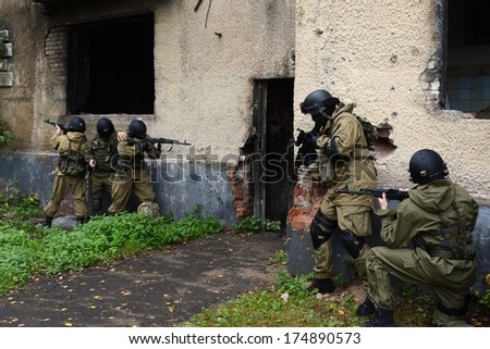 MOSCOW, RUSSIA - SEPTEMBER 16, 2013:Special-purpose Units of the army and police are designed for special events with the use of special tactics and tools. Training fighters  in Moscow,