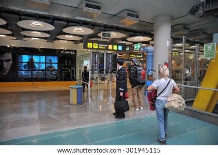 MADRID,SPAIN - SEPTEMBER 13, 2010: Airport Madrid-Barajas airport  - the main international airport of the capital of Spain, is the largest airport in the country.