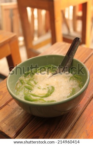 thai sweet pan-dan steamed dough in coconut milk