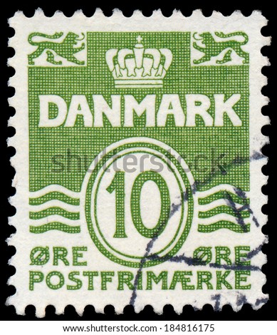 DENMARK - CIRCA 1921: A stamp printed in the Denmark, depicts Wavy Lines and Numeral of Value, circa 1921