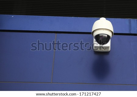 security camera to monitor the crossings citizens and supporters of the stadium.