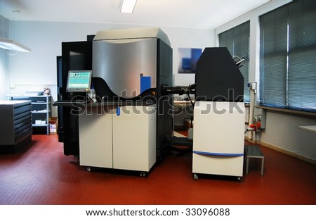 Digital four color press. Digital press printing is the reproduction of digital images on a physical surface. The main uses for this presses include general commercial printing, label, packaging.