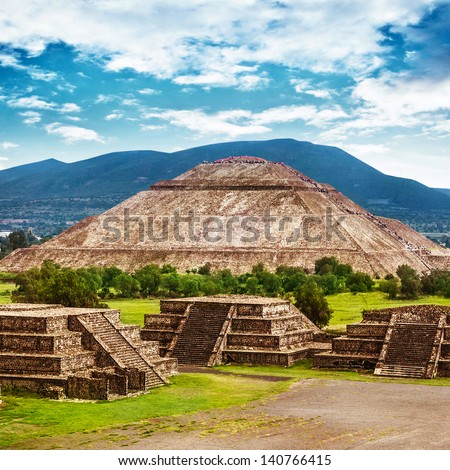 Pyramids Of The Sun And Moon On The Avenue Of The Dead, Teotihuacan Ancient Historic Cultural City, Old Ruins Of Aztec Civilization, Mexico, North America, World Travel