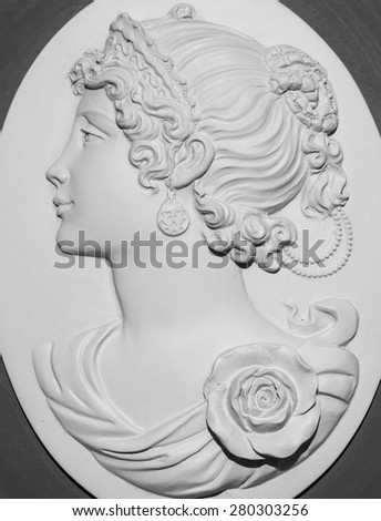 Plaster figure of the woman face.