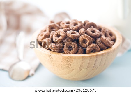 chocolate cereal rings in bowl