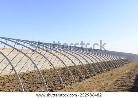 Is the construction of the steel structure of greenhouses
