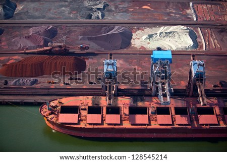 Dry bulk port terminal