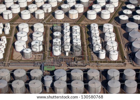 Oil and gas storage in port
