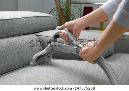 Vacuum Cleaner/Woman Use Vacuum Cleaner