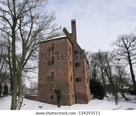 Kasteel De Kinkelenburg in winter. Gemeentehuis van Bemmel. It  was formerly a castle, but now it is used for weddings.