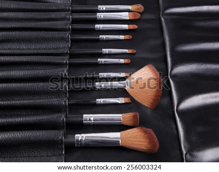 make up tool in case
