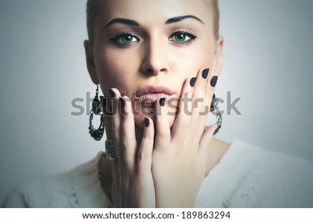 Beautiful Woman with Manicure. Beauty Girl  Jewelry Accessories. Shellac. Salon Nail Design. Liquid sand
