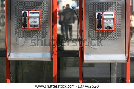 close up of the public pay phone