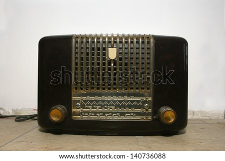 Radio Beautiful old radio receiver device