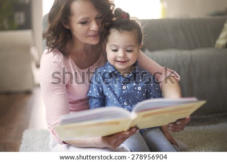 Everyone likes read a books together