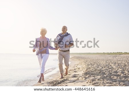 Vital seniors on the beach