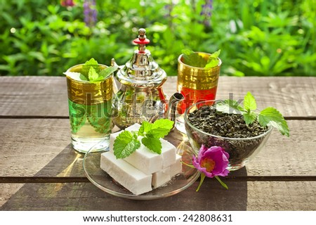 Moroccan tea cups and mint tea