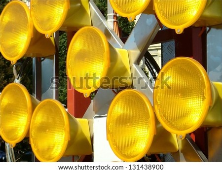 Signal lights for the road work sign/Signal light